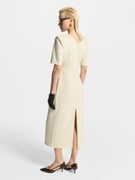 Платье-футляр