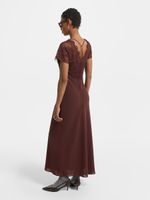 Платье миди с кружевом