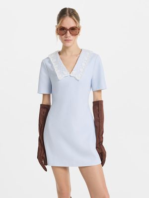 

Платье мини с кружевным воротником