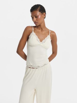 

Топ из модала с кружевом