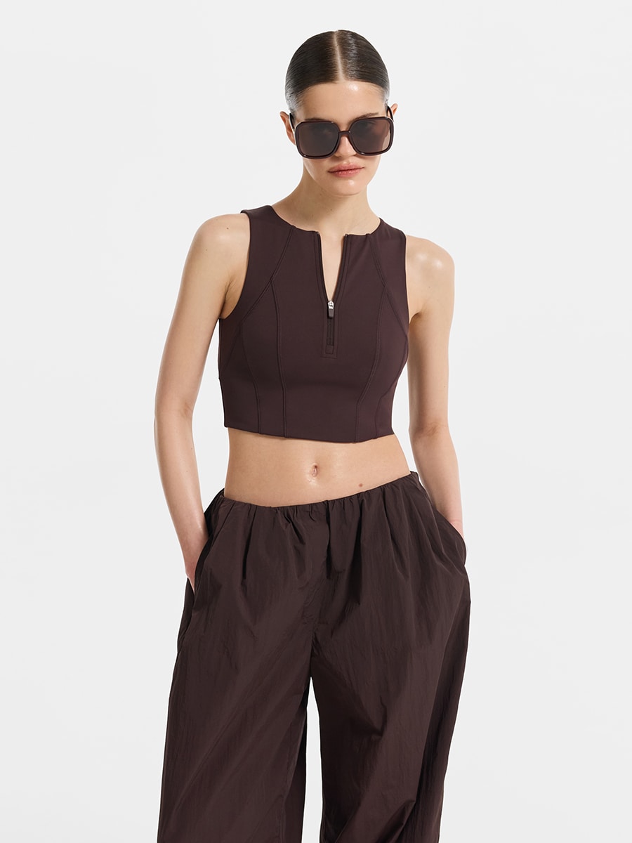 Спортивный топ на молнии