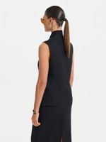 Жилет изо льна и вискозы