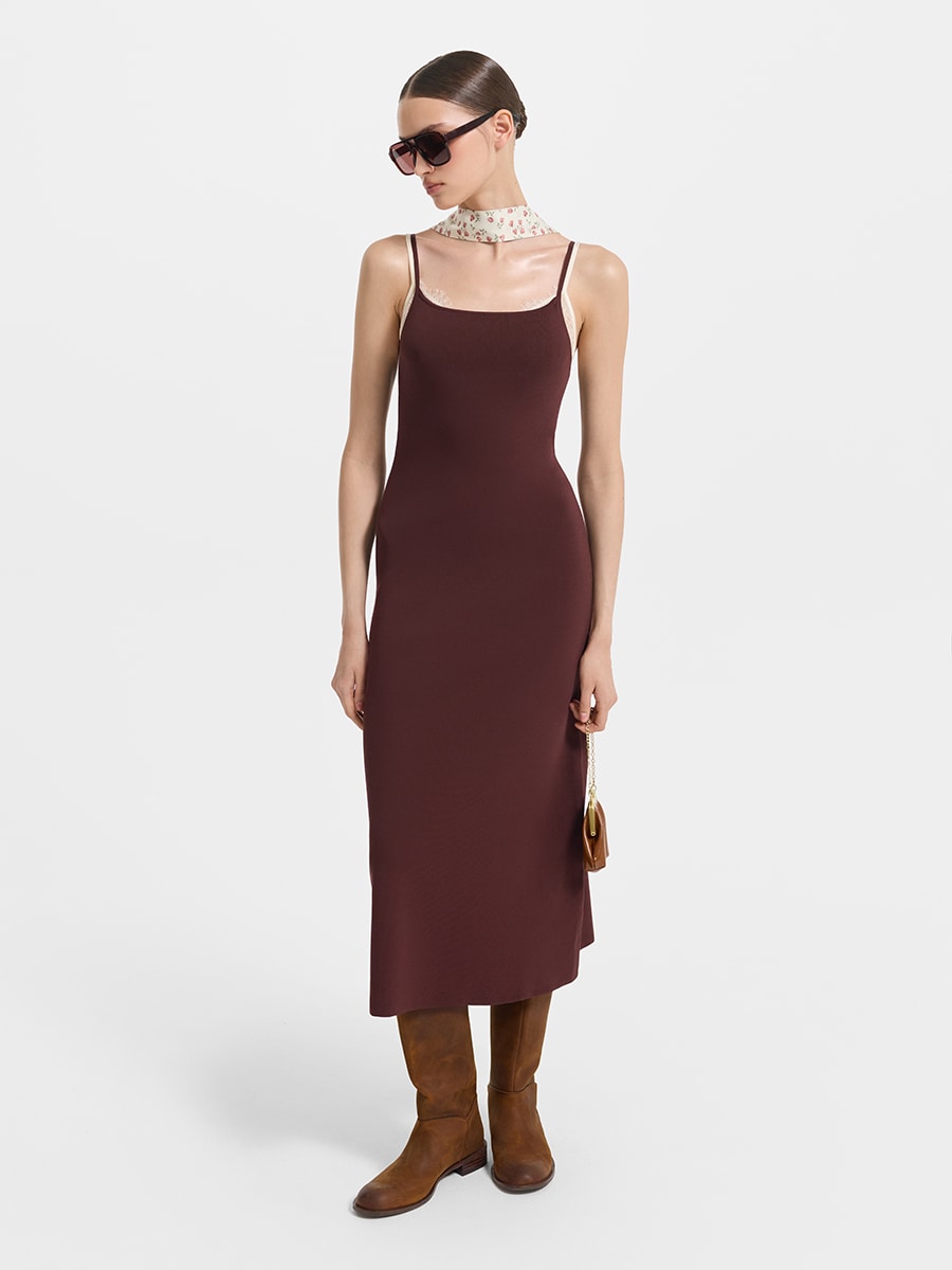 Трикотажное платье миди на бретелях