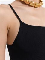 Трикотажное платье на бретелях