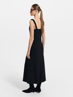 Трикотажное платье на бретелях