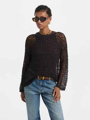 

Полупрозрачный джемпер ажурной вязки