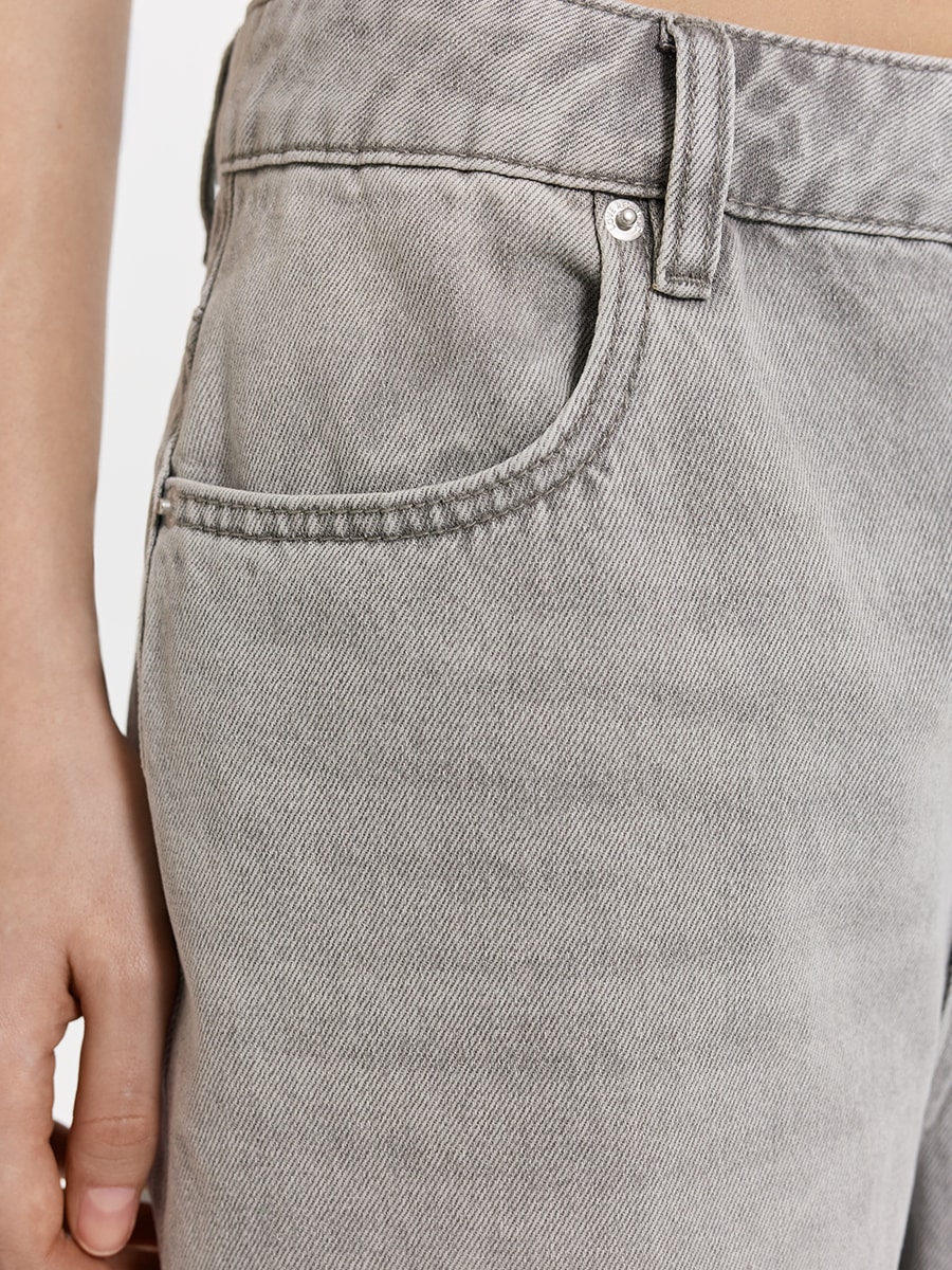 Прямые джинсы