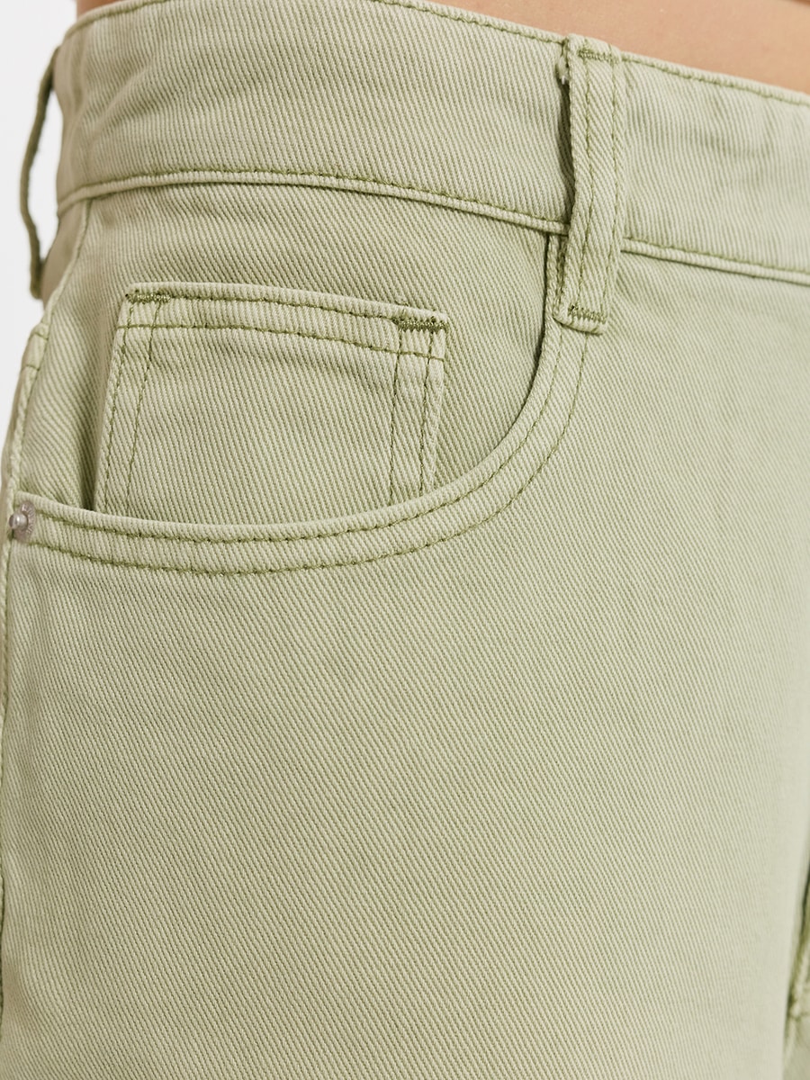 Прямые джинсы 