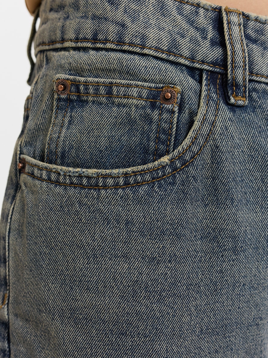 Прямые джинсы