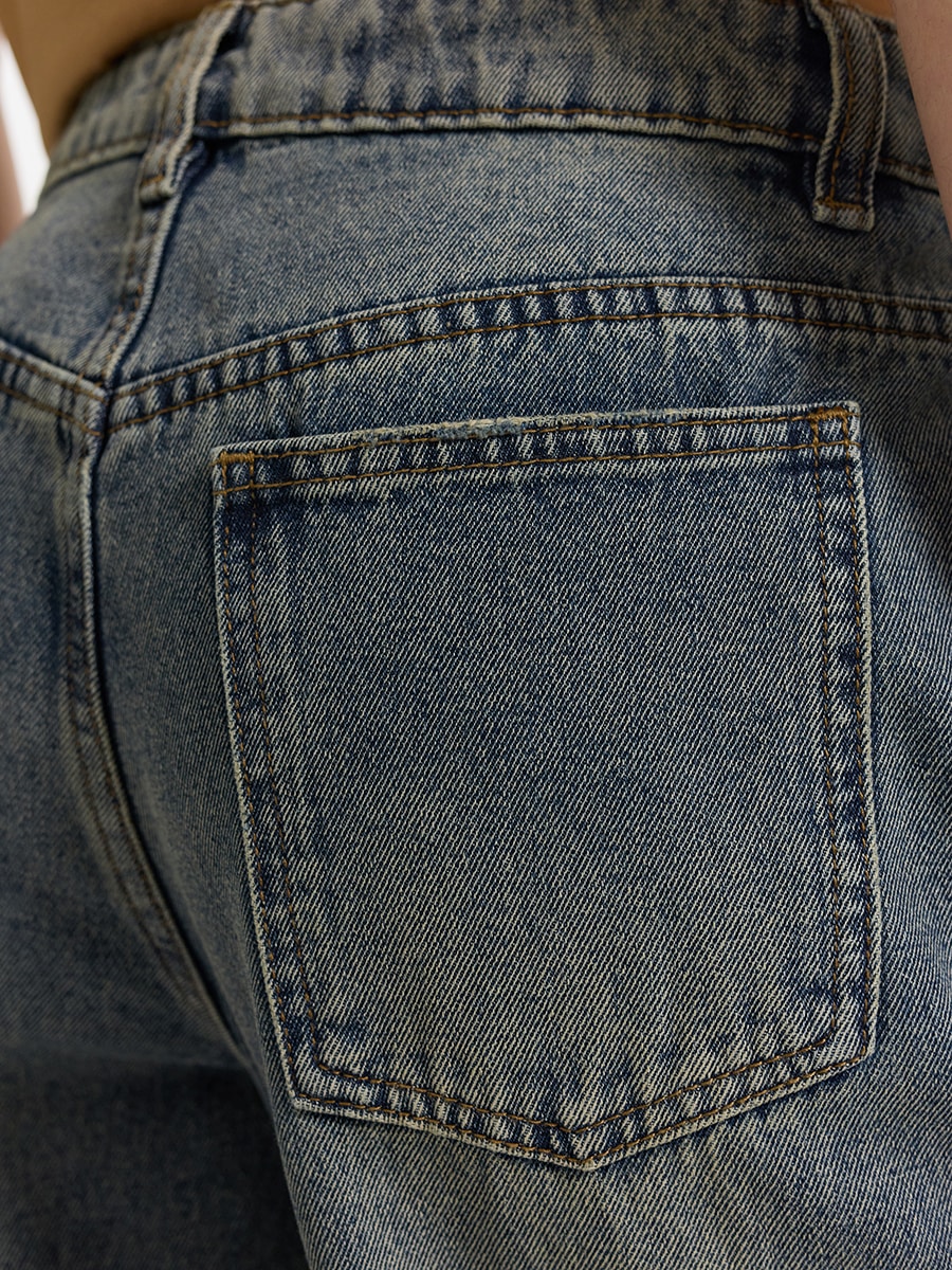 Прямые джинсы