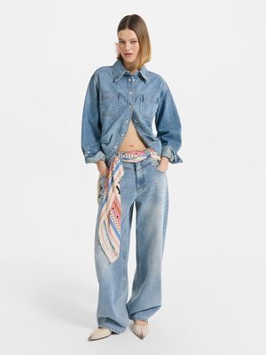 

Свободные джинсы со средней посадкой