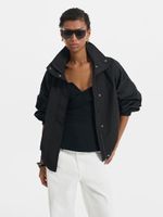 Куртка с высоким воротником