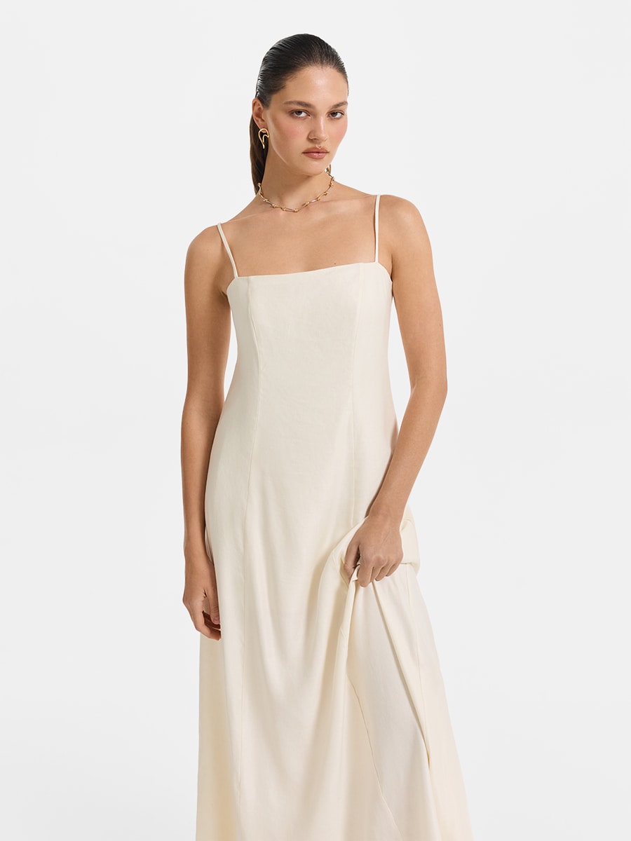 Платье изо льна и вискозы