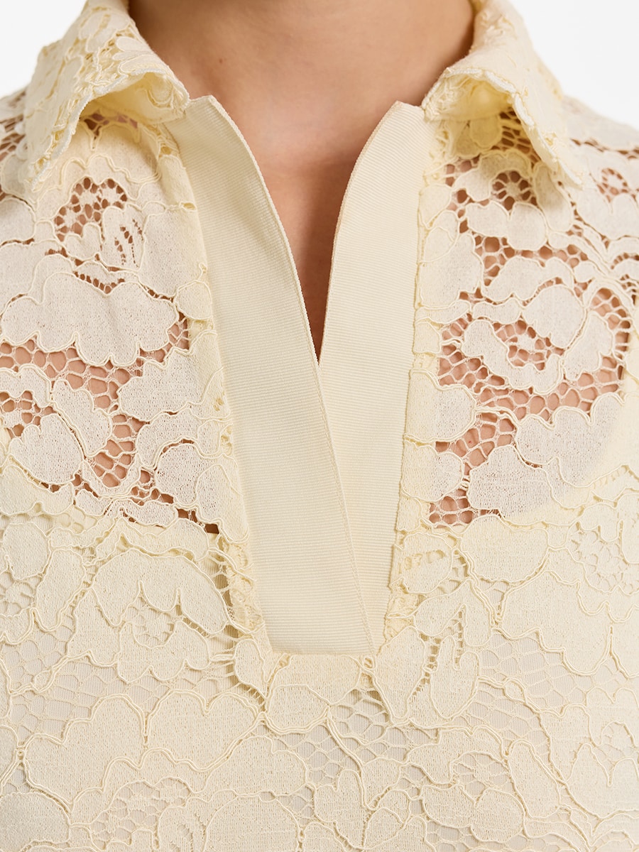 Платье из кружева