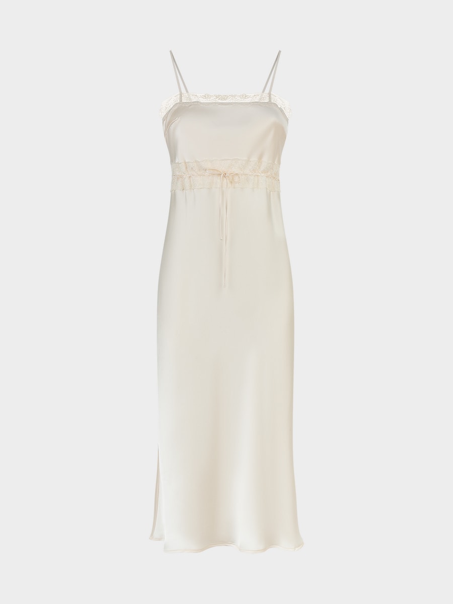 Атласное платье с кружевом