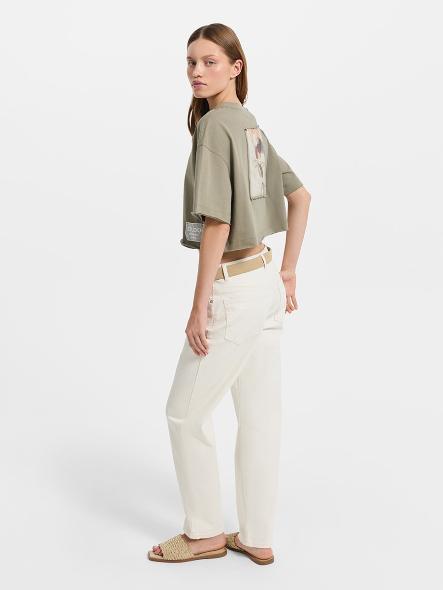 Укороченная футболка с принтованным патчем 6255126384-13