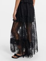 Кружевное платье с воланами