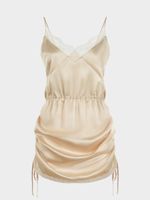 Атласное платье с кружевом