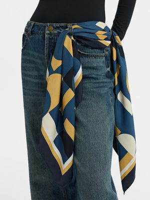 

Платок с графичным узором