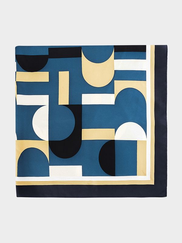 Платок с графичным узором