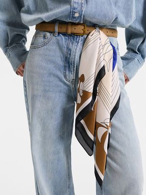 

Платок с графичным узором