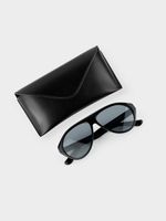 Солнцезащитные очки 