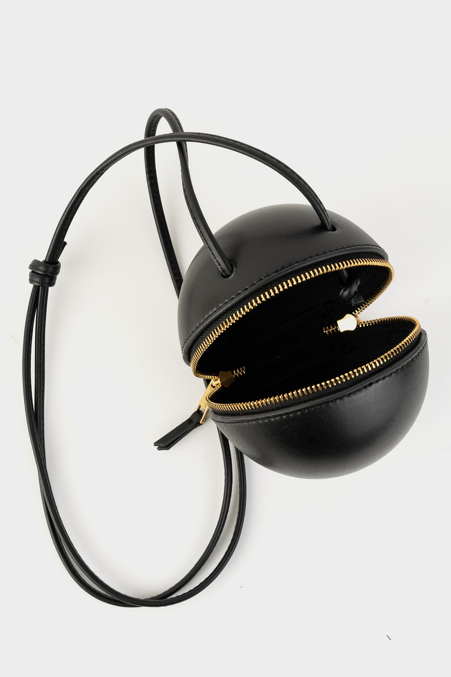 Сумка из гладкой экокожи