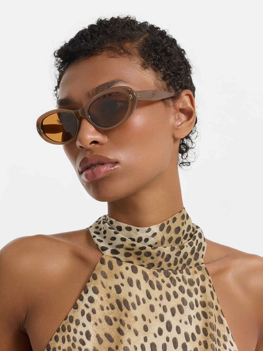 Очки солнцезащитные с футляром женские