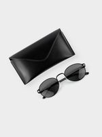 Очки солнцезащитные с футляром женские