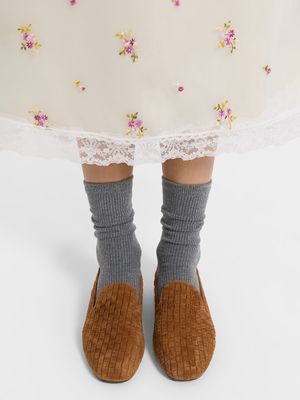 

Плетеные лоферы из натуральной замши