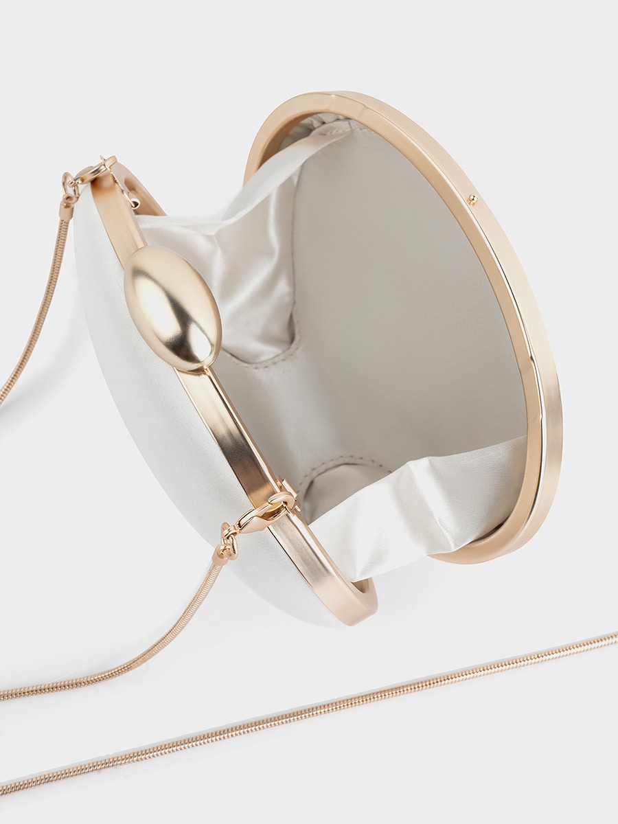 Клатч из сатина с цепочкой