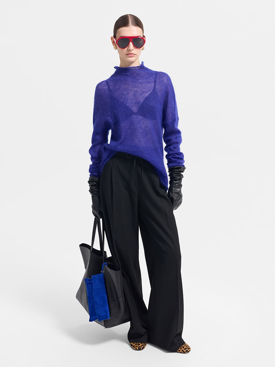 Свитер женский